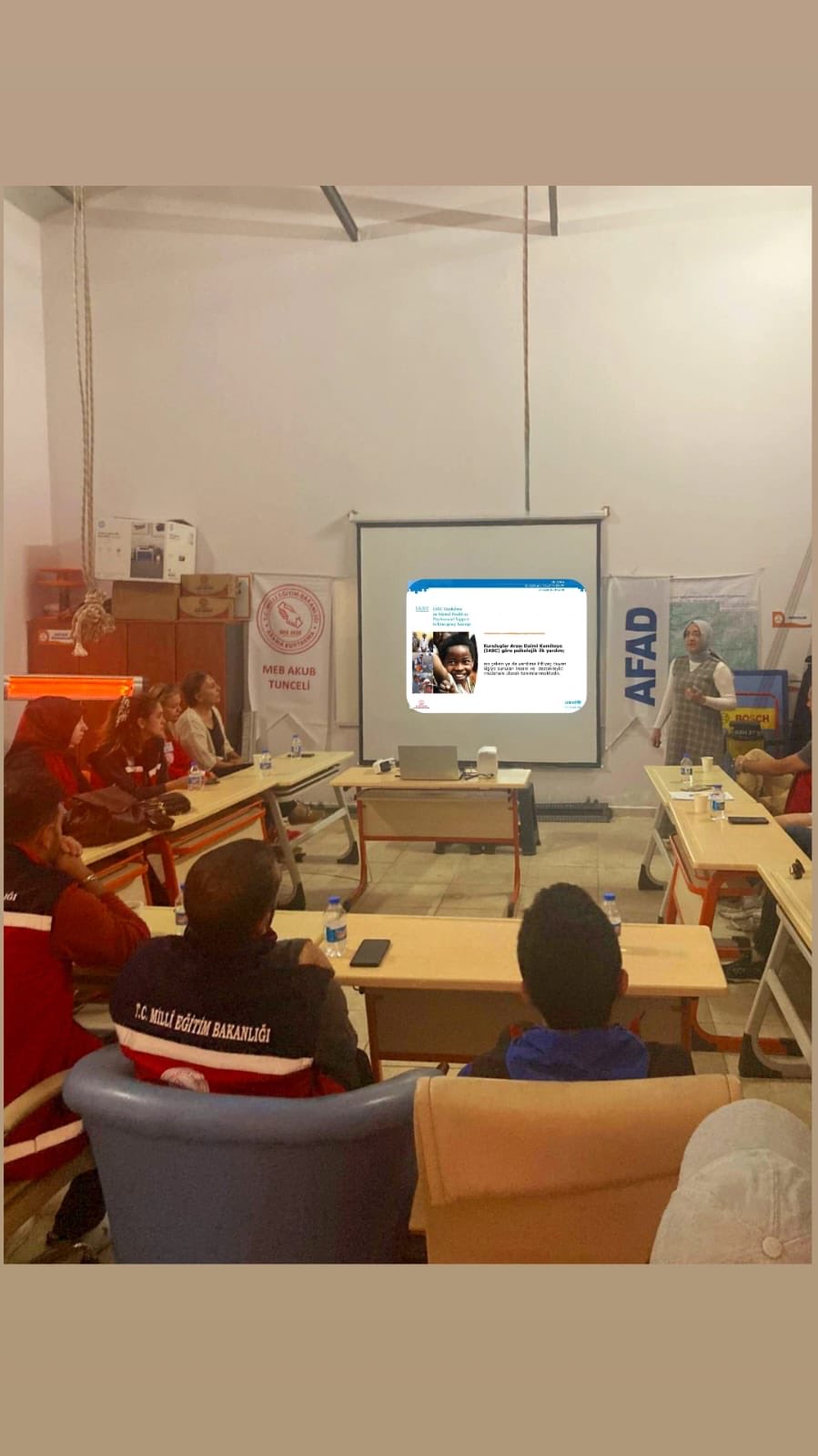 Afet ve Acil Durumlarla Görev Alan Arama ve Kurtarma Ekiplerine Yönelik Psikolojik İlk Yardım Eğitimleri