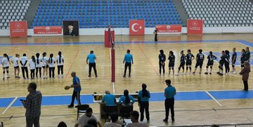 Müdürlüğümüze bağlı Çocuk Hizmetleri Genel Müdürlüğünce düzenlenen 7. Türkiye Voleybol Şampiyonası 4. Grup ilk maçında Elazığ ilini 3-0 ikinci maçında Van ilini 3-0 yenerek Türkiye Şampiyonasına Doğu Anadolu Temsilcisi olarak katılmaya hak kazanmıştır.  