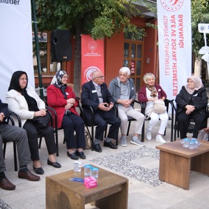 Aile Yılı Kapsamında Kuşakları Buluşturan ‘Asırlık Çınarlardan Ömürlük Nasihatler’ Programı Düzenlendi - fotoğraf 1