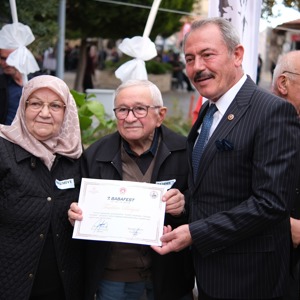 Aile Yılı Kapsamında Kuşakları Buluşturan ‘Asırlık Çınarlardan Ömürlük Nasihatler’ Programı Düzenlendi - fotoğraf 8