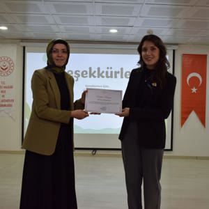 Otizmli Birey Ailelerine Yönelik Danışmanlık Projesi Kapsamında İl Danışmanlarına Eğitim Verildi - fotoğraf 2