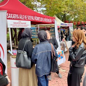 Sakarya Üniversitesi Topluluk Tanıtım Haftası’nda İl Müdürlüğümüz Tanıtım Standlarıyla Yerini Aldı - fotoğraf 2