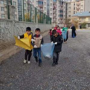 Çocuklar Daha Temiz Bir Dünya İçin Sahada - fotoğraf 6