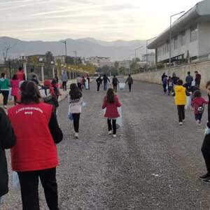 Çocuklar Daha Temiz Bir Dünya İçin Sahada - fotoğraf 8