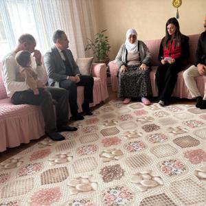 Şehidimiz Bedirhan Uyanık’ın Ailesine Anlamlı Ziyaret - fotoğraf 2