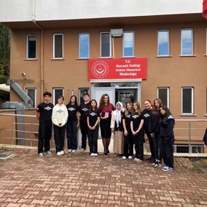 ENKA Meslek Lisesi Öğrencilerinden Gebze Huzurevimize Renkli Ziyaret - fotoğraf 4