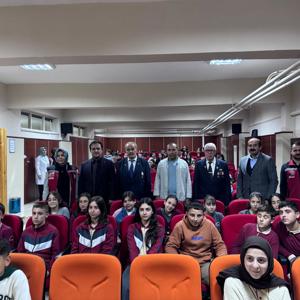 Dumlupınar Ortaokulunda “Vatan ve Kahramanlık Buluşmaları” Programı Gerçekleştirildi! - fotoğraf 2