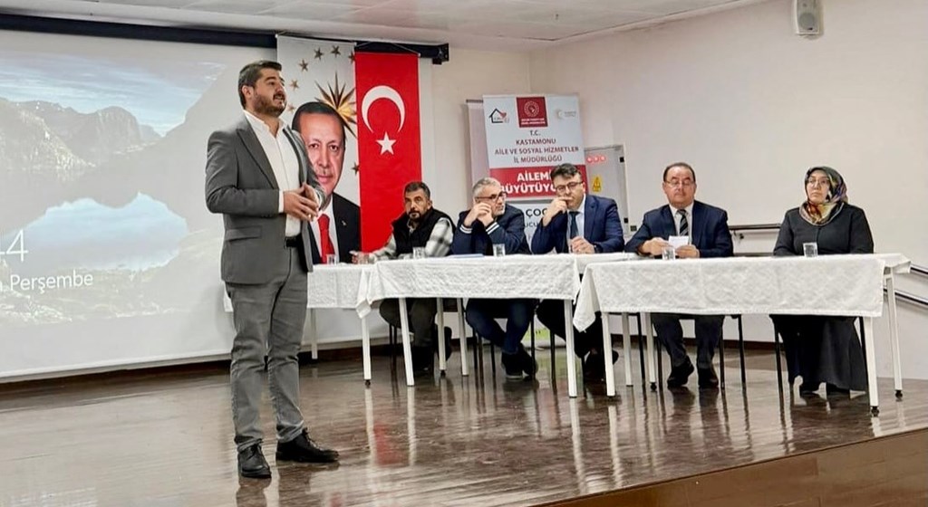 Atatürk İlkokulu İdarecileri, Öğretmenleri ve Velilerine Koruyucu Aile Tanıtımı