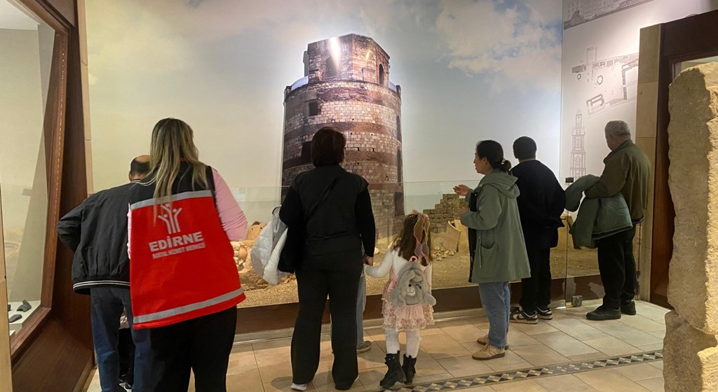 Edirne Arkeoloji ve Etnografya Müzesi'ne Kültürel Gezi Düzenledi.