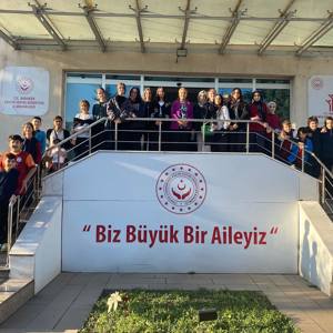 Sosyal Hizmet Merkezimizi Geleceğin Meslek Elçileri Ziyaret Etti - fotoğraf 1