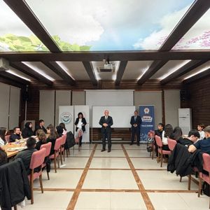 Geleceğe İlham Veren Buluşma: Kariyer Günü Etkinliği  - fotoğraf 1