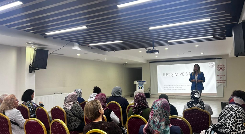 Aile Yılı Kapsamında Vatandaşlara Yönelik Aile Eğitimi Düzenlendi