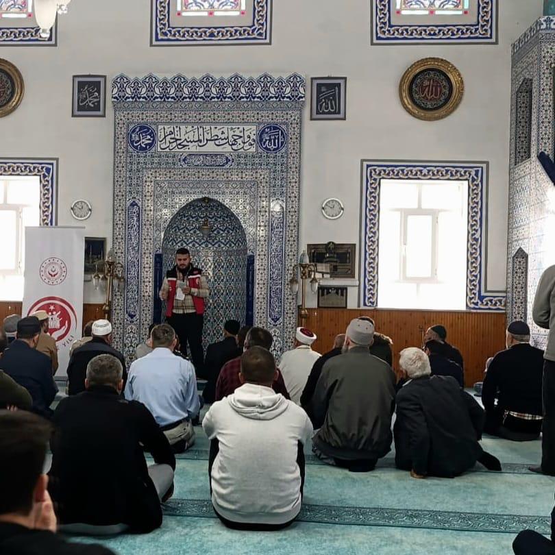 Sosyal Hizmet Merkezlerimiz Tarafından İlimiz Genelindeki Camilerde Cuma Namazı Öncesi Koruyucu ve Önleyici Hizmetlerimiz Kapsamında Farkındalık Eğitimlerimiz Devam Ediyor