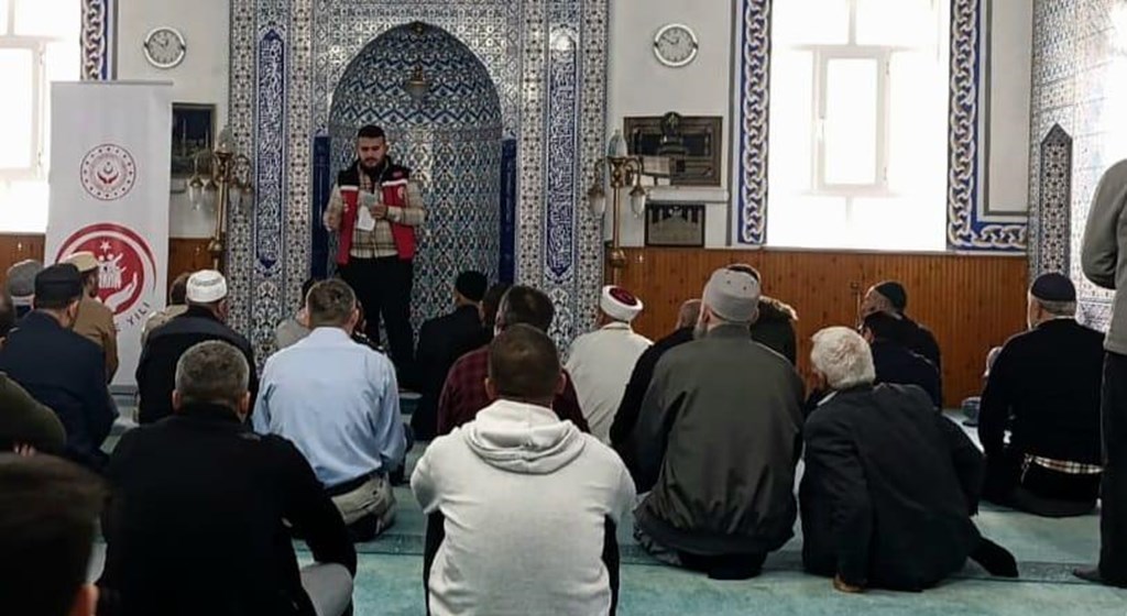 Sosyal Hizmet Merkezlerimiz Tarafından İlimiz Genelindeki Camilerde Cuma Namazı Öncesi Koruyucu ve Önleyici Hizmetlerimiz Kapsamında Farkındalık Eğitimlerimiz Devam Ediyor