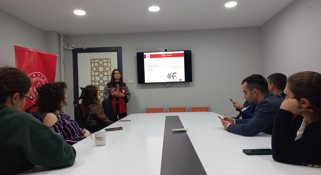 Kadına Yönelik Şiddetle Mücadele Eğitimi Verildi.