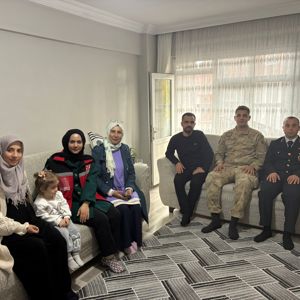 Cumhuriyet Bayramı Dolayısıyla  Şehit Yakınlarımıza ve Gazilerimize Ziyaretler Yapıldı - fotoğraf 2