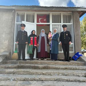 Cumhuriyet Bayramı Dolayısıyla  Şehit Yakınlarımıza ve Gazilerimize Ziyaretler Yapıldı - fotoğraf 1