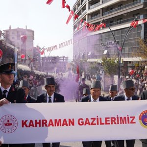 CUMHURİYETİMİZİN 102. YILI ŞIRNAK’TA COŞKUYLA KUTLANDI - fotoğraf 3