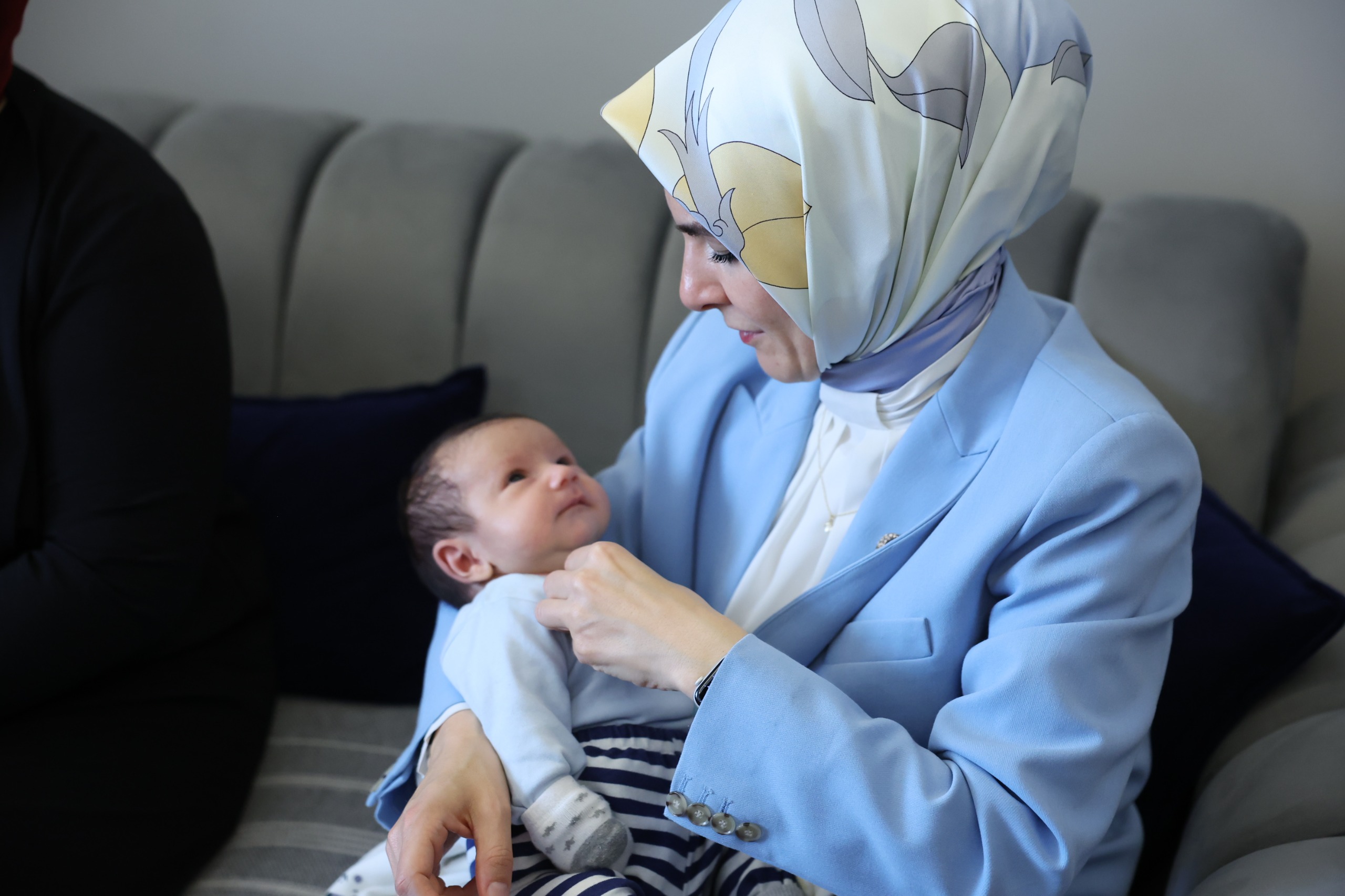 Ekim ayı doğum yardımı ödemeleri annelerin hesaplarına yatırıldı