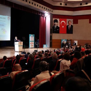 Bakanımız Göktaş, 5. Geleneksel Veli Buluşmaları Bilinçli Aile Forumu'na katıldı - fotoğraf 2