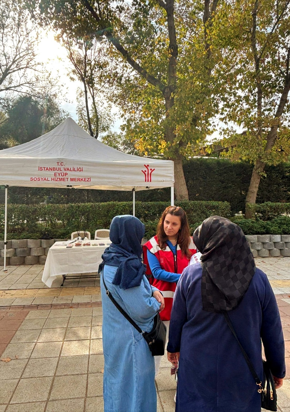 İl Genelinde Mobil Sosyal Hizmet Noktalarıyla Koruyucu ve Önleyici Hizmetlere Yönelik Bilgilendirme Faaliyetleri Gerçekleştirildi
