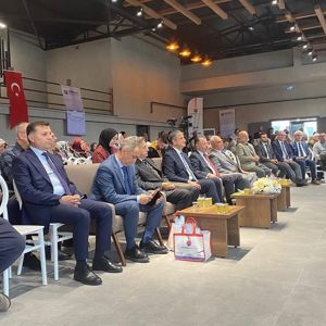 “Ailede Ebeveyn” Temalı Sempozyum Gerçekleştirildi - fotoğraf 3