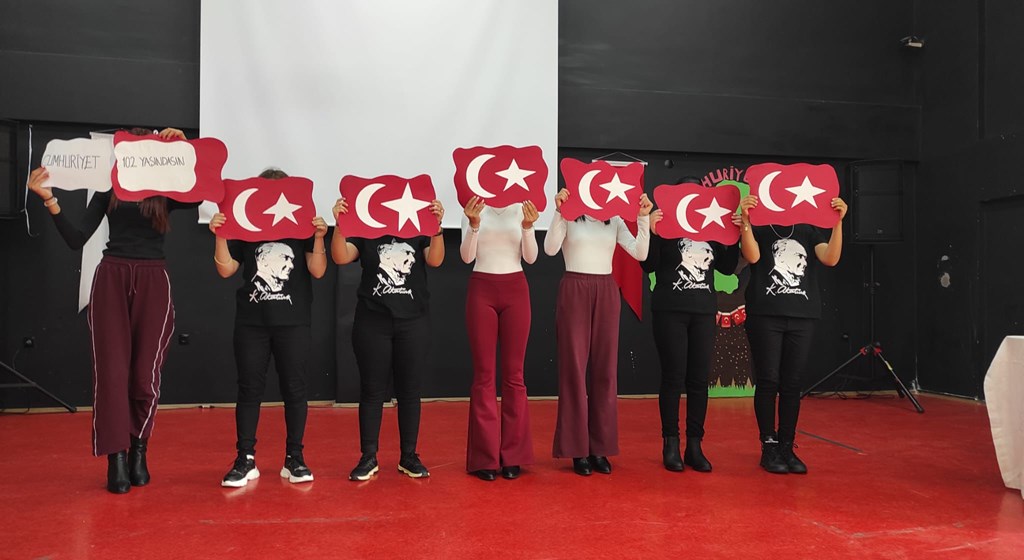 Cumhuriyet Coşkusu 19 Mayıs Çocuk Evleri Sitesi’nde Yaşandı