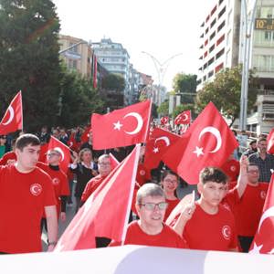Cumhuriyetimizin 102. Yılı Kortej Yürüyüşünde Coşku ve Gururla Kutlandı   - fotoğraf 3