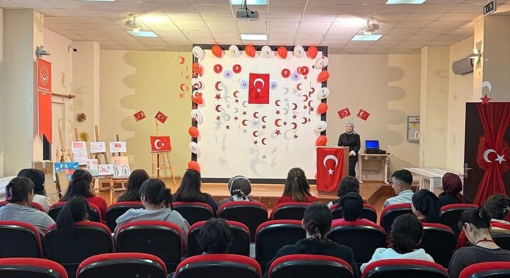 Devlet himayesindeki çocuklarımızın 29 Ekim coşkusu