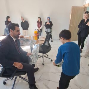 Müdürlüğümüzce koruma ve bakım altında bulunan çocuğumuzun doğum günü, İl Müdürümüz Sayın Hüseyin Okan’ın katılımıyla kutlandı. - fotoğraf 2