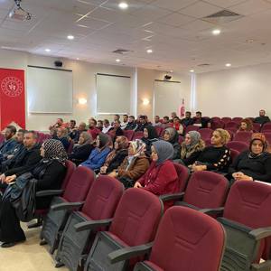 Nevşehir Gençlik ve Spor İl Müdürlüğünde Kadına Yönelik Şiddetle Mücadele Eğitimi Verildi - fotoğraf 1