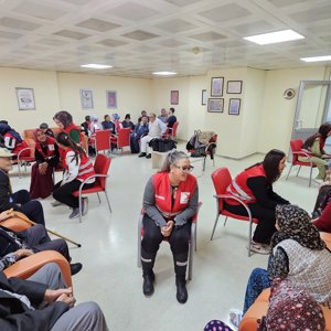 Genç Kızılay Gönüllülerinden Huzurevi Ziyareti - fotoğraf 3