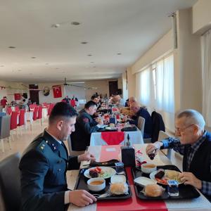Süleybe Şefik Öztürk Huzurevinden Hizmet Alan Yaşlılarımız Ziyaret Edildi. - fotoğraf 2