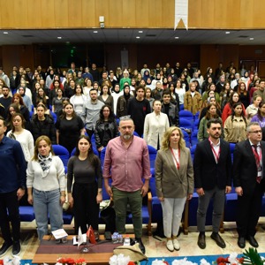 Samsun’da “Çocuk ve Gençlerin Dünyasında Bağımlılık” Sempozyumu Gerçekleştirildi   - fotoğraf 2
