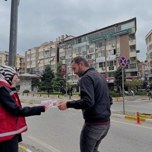Mobil Sosyal Hizmet Aracı, Valilik Önünde Vatandaşlarla Buluştu - fotoğraf 4