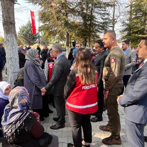Kıbrıs Gazimiz Son Yolculuğuna Uğurlandı - fotoğraf 3