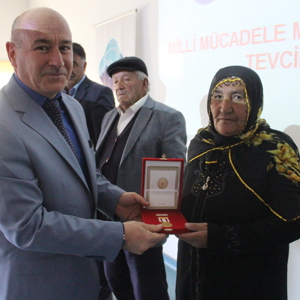 Kıbrıs Gazilerimiz İçin Milli Mücadele Madalyası ve Berat Tevcih Töreni Düzenlendi - fotoğraf 21