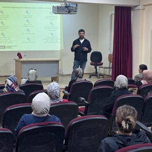 Saadet Uçar Anadolu Lisesi velilerine “Türkiye Bağımlılıkla Mücadele Eğitimleri” kapsamında “Teknoloji Bağımlılığı” eğitimi  - fotoğraf 1
