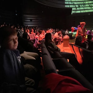 "Hiçu'da Yolculuk" Adlı Tiyatro Oyununa Katılım Sağlandı - fotoğraf 2