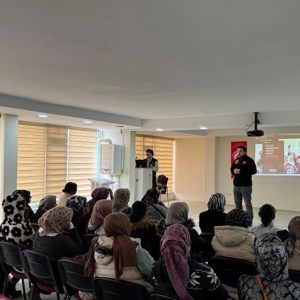 "En İyi Narkotik Polisi Anne" Semineri Düzenlendi - fotoğraf 2
