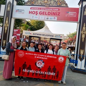 Özel Gereksinimli Bireylerimiz Batman 3. Gastronomi Fuarını ziyaret etti.  - fotoğraf 3