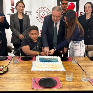 “Okul Destek Projesi”kapsamındaki çocuklardan LGS ile YKS’de başarılı olarak dereceli okullara yerleşenlere hediye  - fotoğraf 8