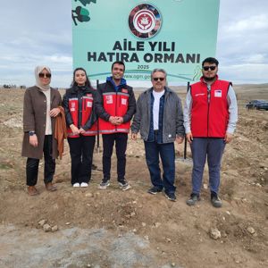 Aile Yılı Hatıra Ormanı’nda 20 Bin Fidan Toprakla Buluştu - fotoğraf 4