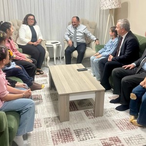 Vali Yardımcımız Sayın Aydın Ergün’den Çocuk Evlerine Anlamlı Ziyaret - fotoğraf 1