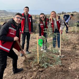 Geleceğe Umut Tohumları: Fidan Dikim Etkinliği - fotoğraf 2