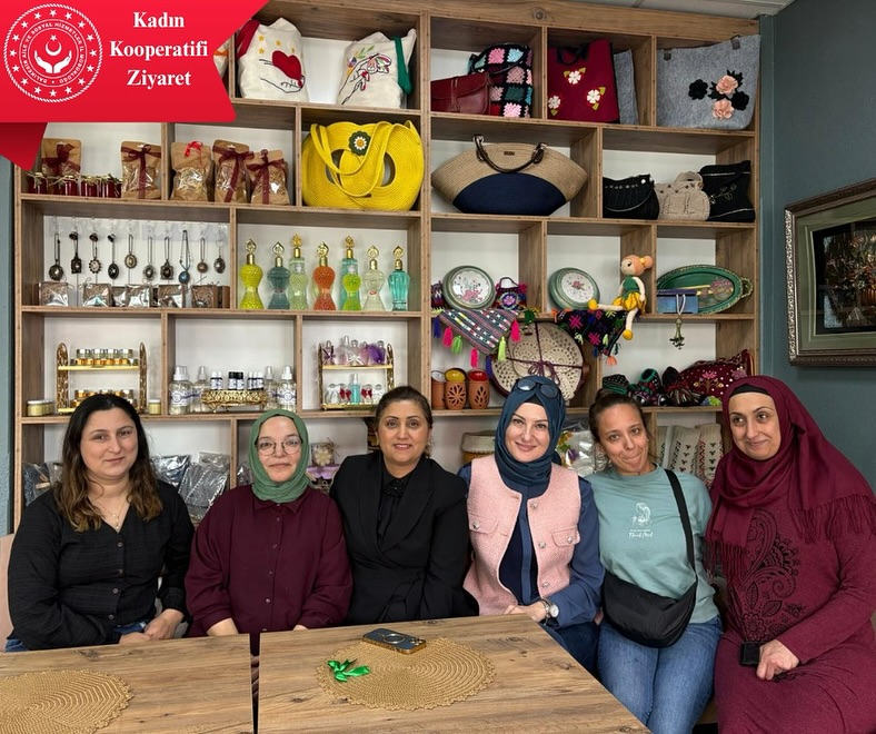 İl Müdürümüz Sayın Emine BÖÇKÜN, Kepsut Vefalı Eller Kadın Girişimi Üretim ve İşletme Kooperatifini Ziyaret Etti