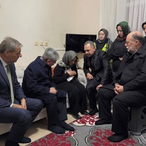 Başçavuş Akın Karakuş’un Serdivan’daki baba ocağı ziyareti - fotoğraf 2