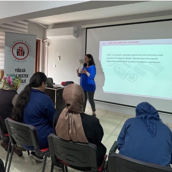 ADEM Kursiyerlerine “Evlilik Öncesi Eğitim” Programı Düzenlendi.