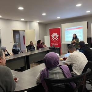 “Aile Okulu Projesi” Kapsamında Çocuk Yetiştirmede Güncel Konular Eğitimi Düzenlendi. - fotoğraf 1