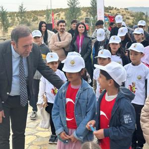  Dicle Kral Kızı Gençlik Kampı’nda Fidan Dikimi Etkinliği  - fotoğraf 3
